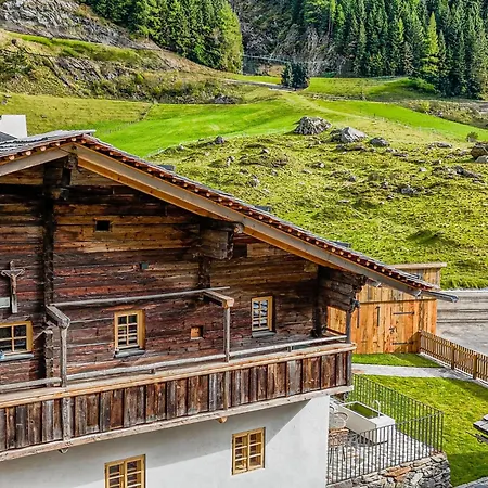 בקתה Raneburg 4 Almhaus מטרי אין אוסטירול